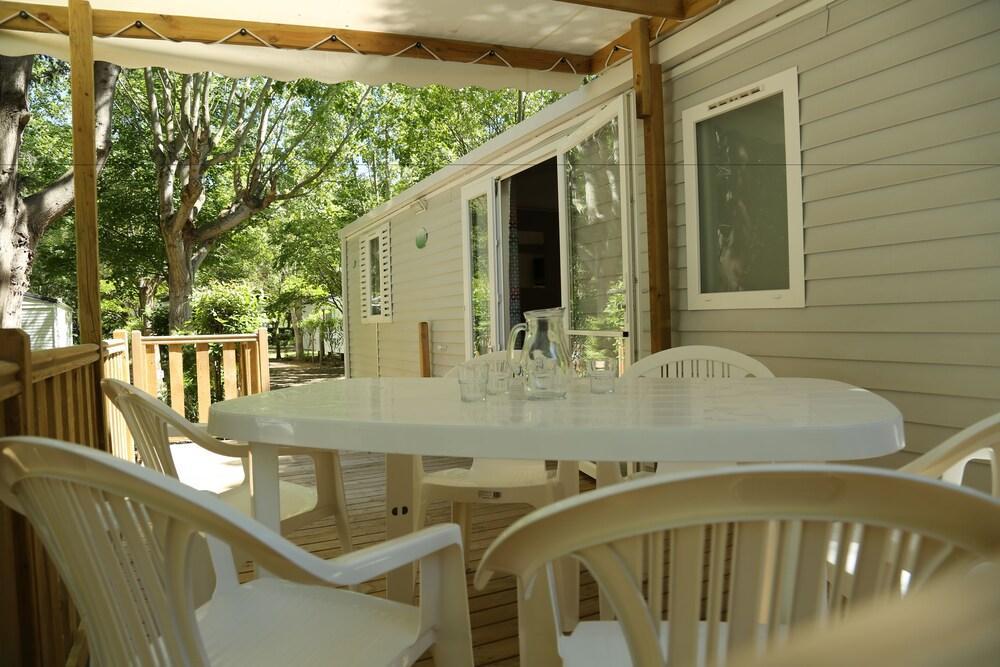 Camping Le Rebau Montblanc Exterior photo