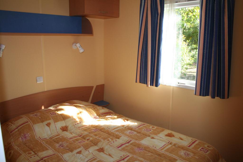 Camping Le Rebau Montblanc Exterior photo
