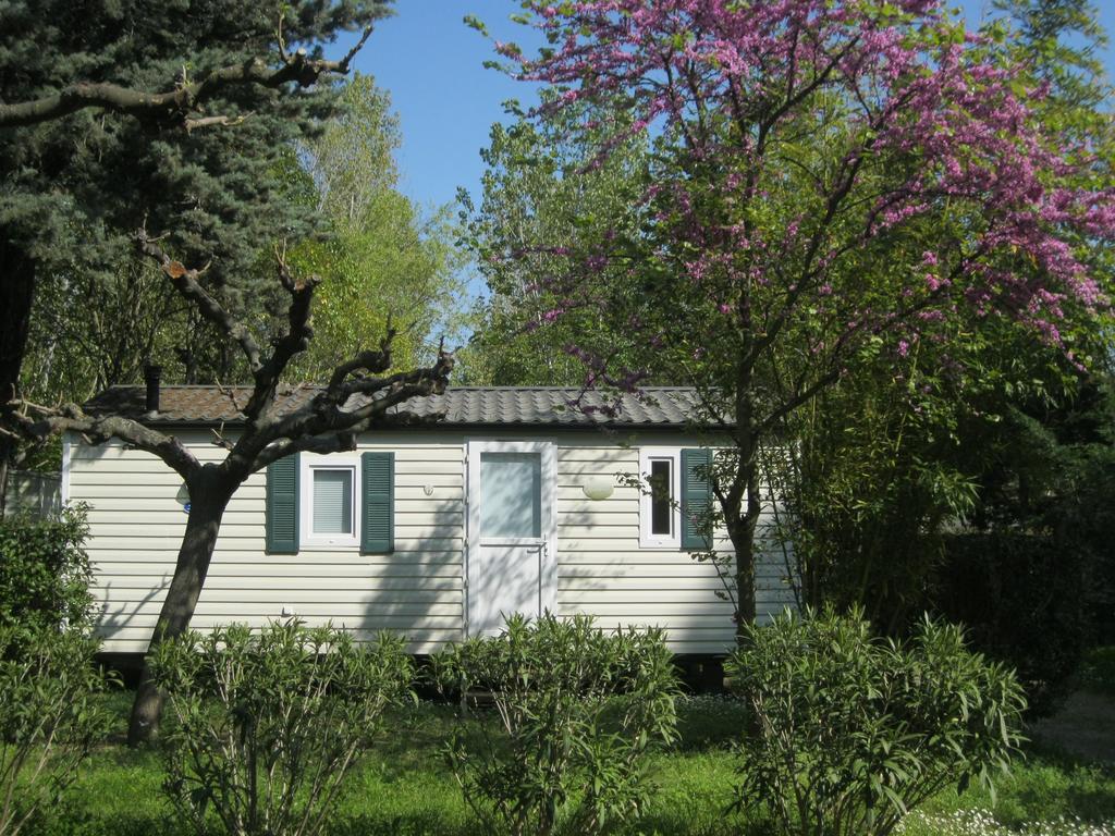Camping Le Rebau Montblanc Exterior photo