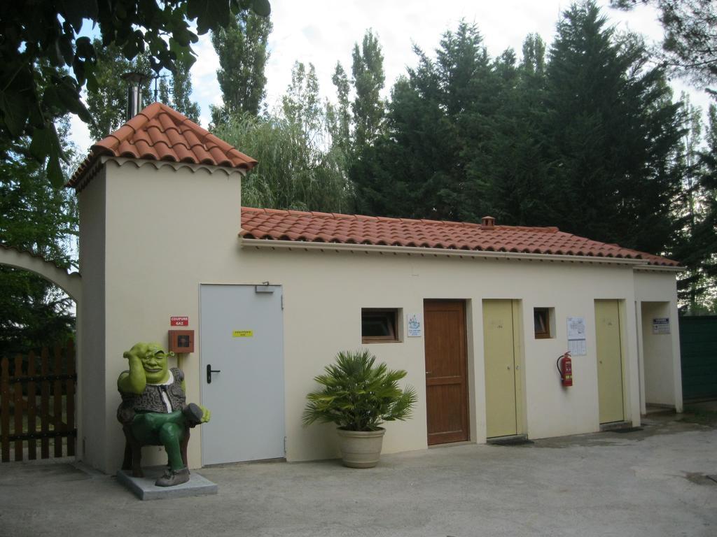 Camping Le Rebau Montblanc Exterior photo